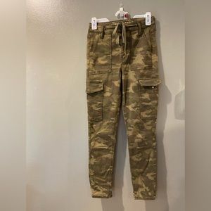 American Eagle Camo High Rise Jeggings